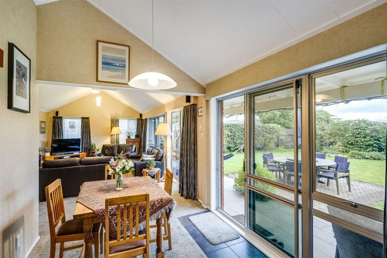 Photo of property in 34 Meeanee Road, Taradale, Napier, 4112