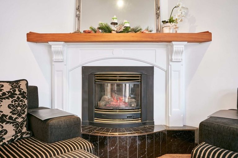 Photo of property in 5 Coulston Place, Riverdale, Gisborne, 4010