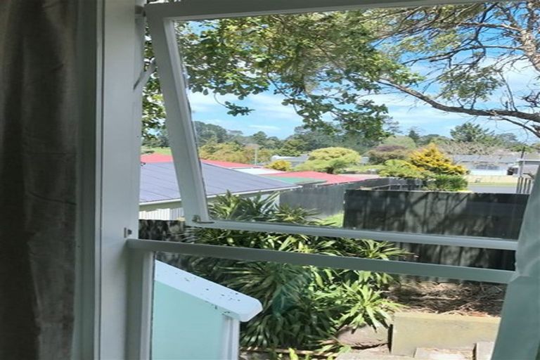 Photo of property in 6 Valencia Place, Manurewa, Auckland, 2102