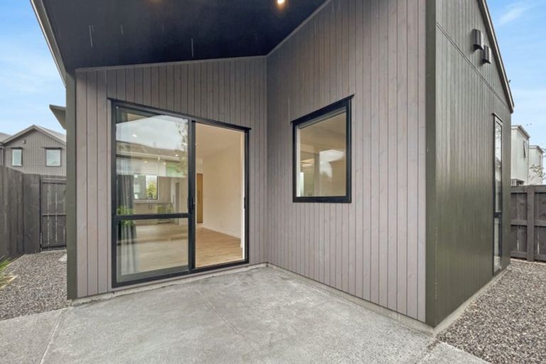 Photo of property in 11 Ara Reti, Mangere, Auckland, 2022