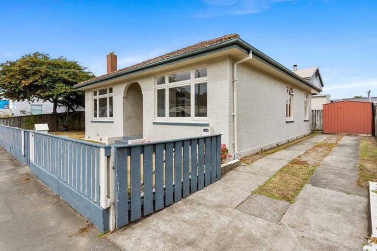 Photo of property in 142 Carlyle Street, Napier South, Napier, 4110