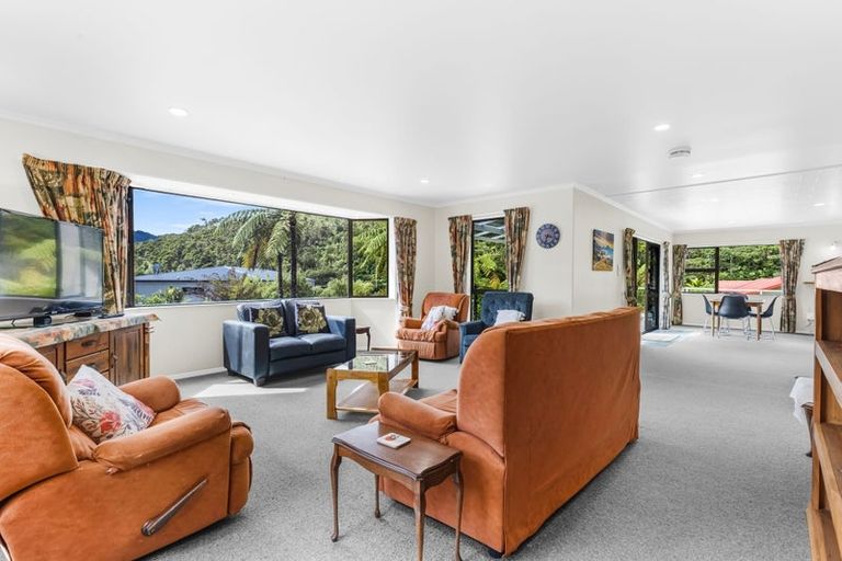 Photo of property in 11 Field Terrace, Okiwi Bay, French Pass, 7193