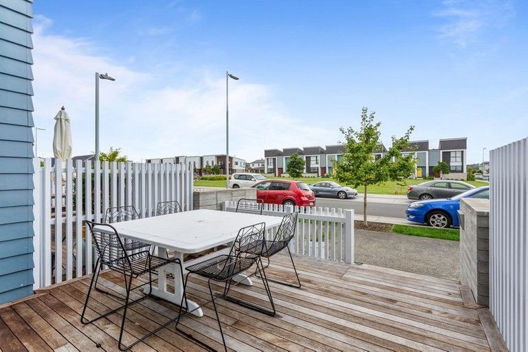 Photo of property in 21 Rangihina Road, Hobsonville, Auckland, 0616