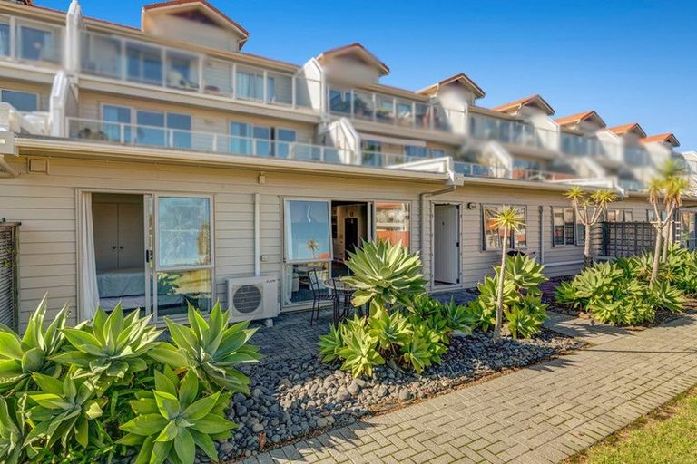 Photo of property in Santa Rosa, 3/340 Gulf Harbour Drive, Gulf Harbour, Whangaparaoa, 0930