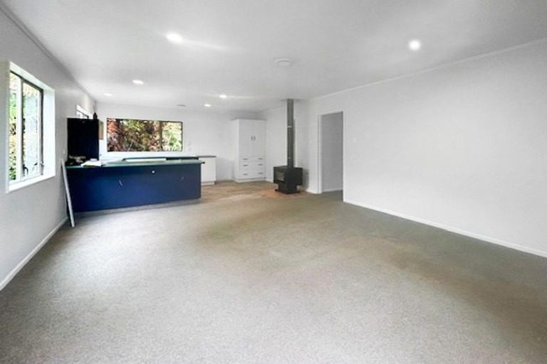 Photo of property in 10 Hau Whiti Place, Kimbolton, 4774