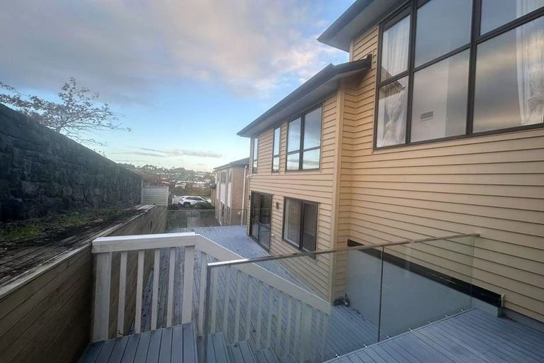 Photo of property in 86 Fairview Avenue, Fairview Heights, Auckland, 0632