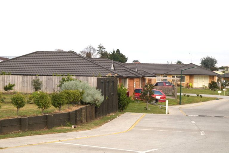 Photo of property in 2/36 Growers Lane, Mangere East, Auckland, 2024