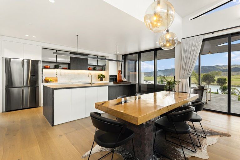 Photo of property in 29 Kahu Crescent, Whitianga, 3510