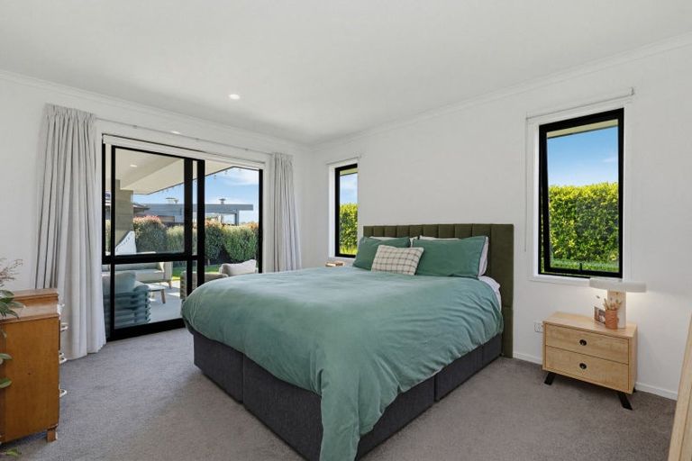 Photo of property in 22 Tauroa Drive, Tuakau, 2121