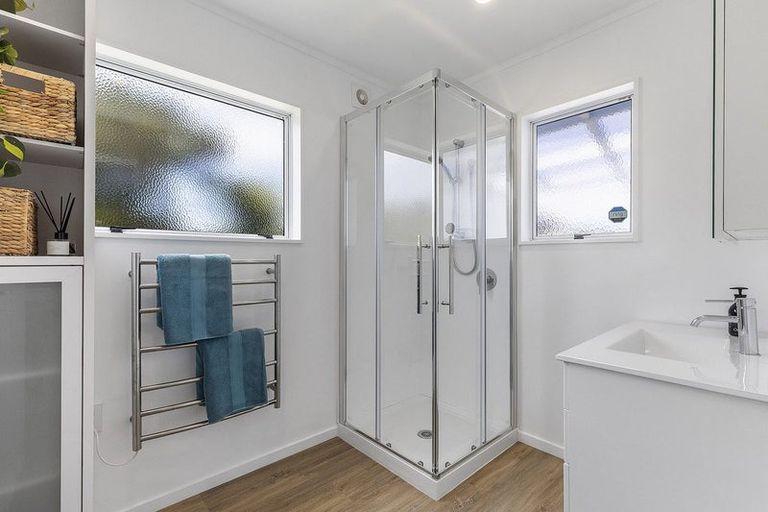 Photo of property in 35 James Cook Drive, Whitby, Porirua, 5024