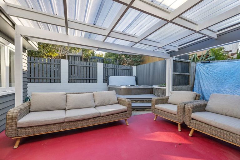 Photo of property in 19 Marine Parade, North New Brighton, Christchurch, 8083