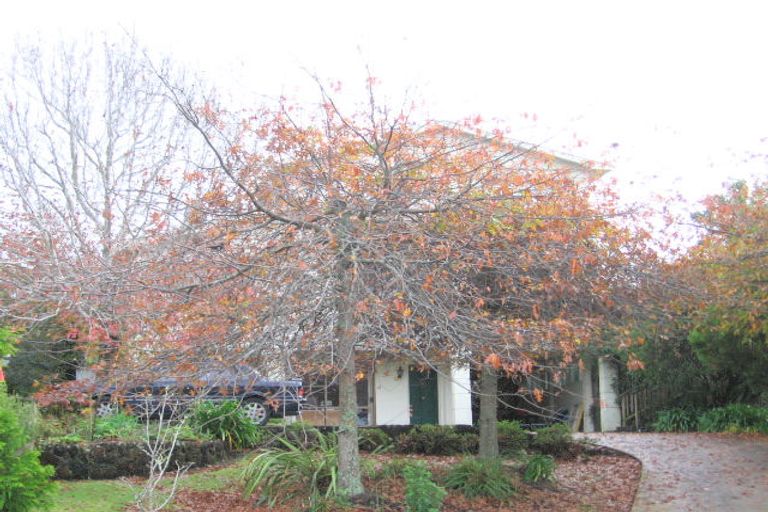 Photo of property in 82 Rosario Crescent, Red Beach, 0932