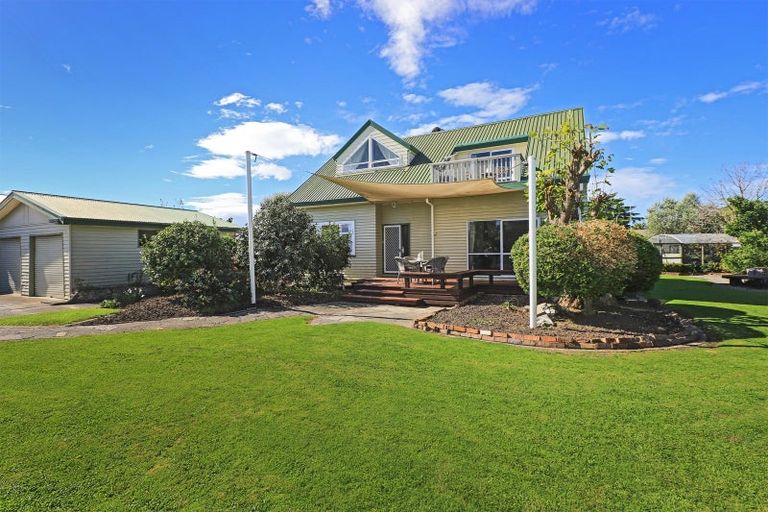 Photo of property in 8 Neeve Road, Taradale, Napier, 4112