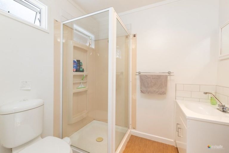 Photo of property in 15 Elmslie Road, Pinehaven, Upper Hutt, 5019