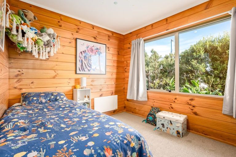Photo of property in 117a Gloaming Hill, Titahi Bay, Porirua, 5022
