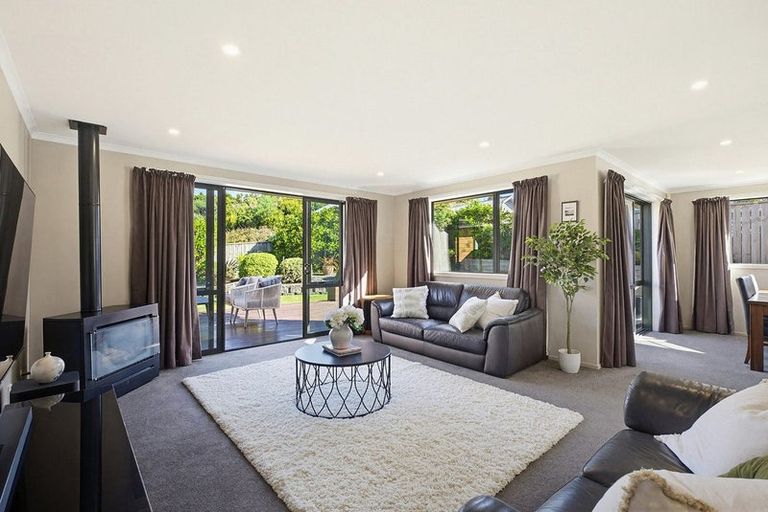 Photo of property in 44 Kahurangi Heights, Aotea, Porirua, 5024