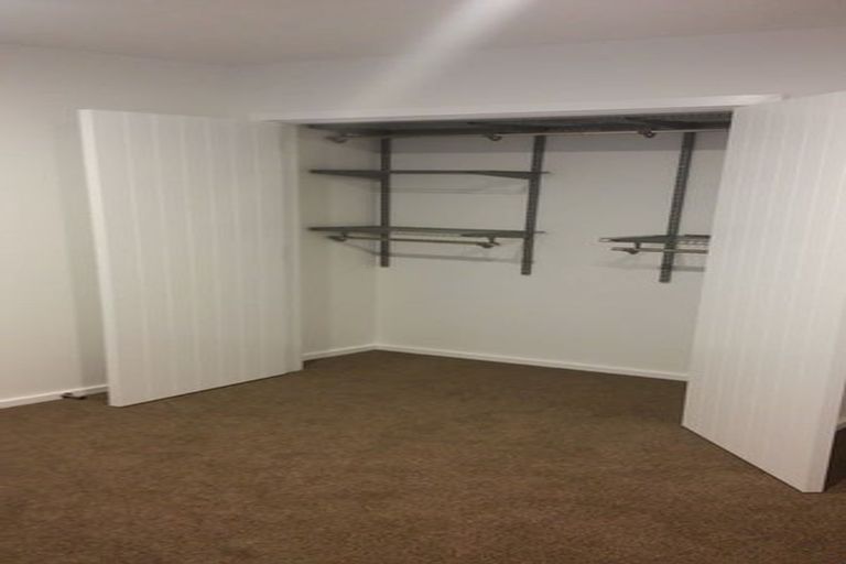 Photo of property in 104b Glanmire Road, Newlands, Wellington, 6037