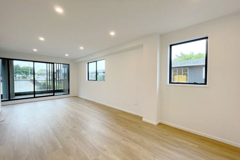 Photo of property in 18/54 Taharoto Road, Takapuna, Auckland, 0622