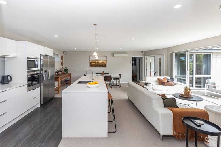 Photo of property in 71 Rannoch Drive, Broomfield, Christchurch, 8042