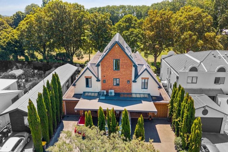 Photo of property in 13c Devon Street, Sydenham, Christchurch, 8023