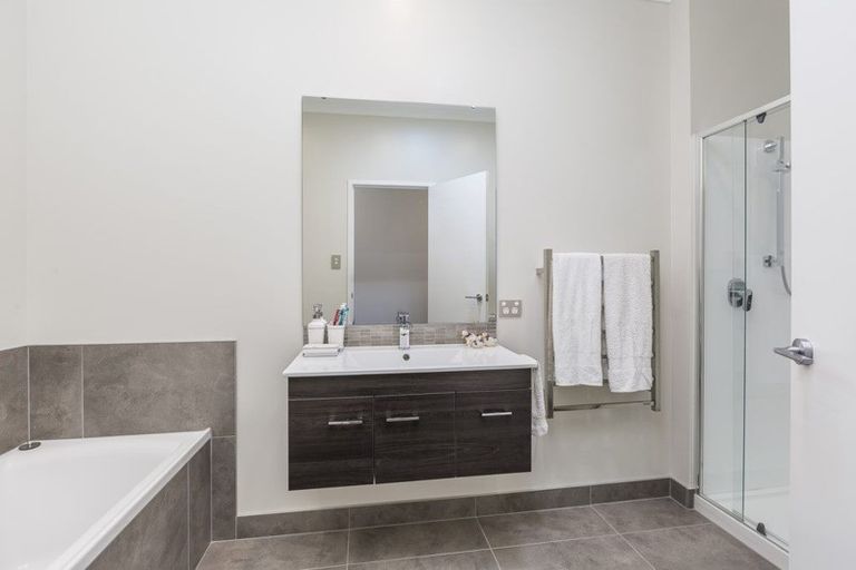 Photo of property in 8 Poaka Road, Hobsonville, Auckland, 0618