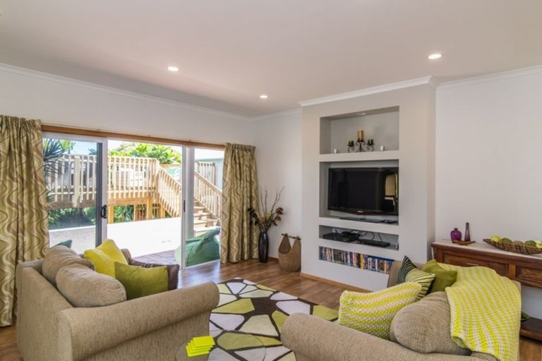 Photo of property in 93 Marine Parade, Paraparaumu Beach, Paraparaumu, 5032