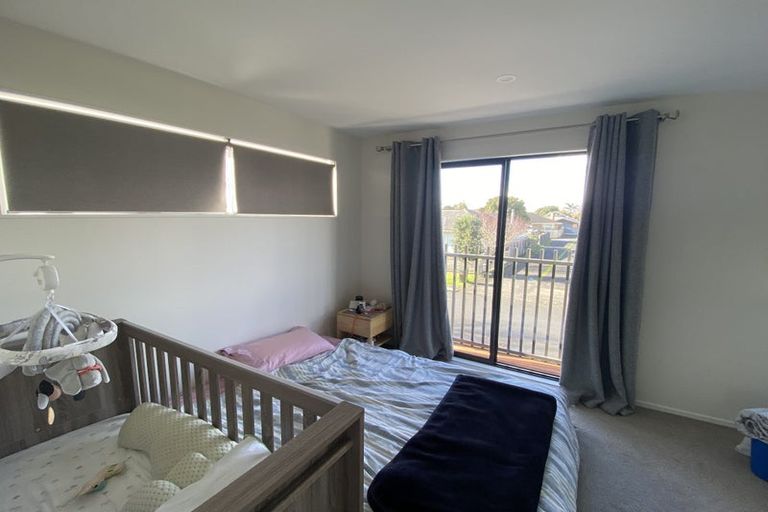Photo of property in 4a Roby Street, Te Atatu Peninsula, Auckland, 0610