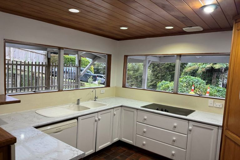 Photo of property in 42b Hogans Road, Glenfield, Auckland, 0629
