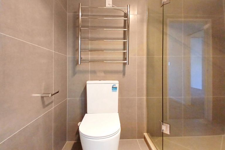 Photo of property in 8e Nedlands Place, Burswood, Auckland, 2013