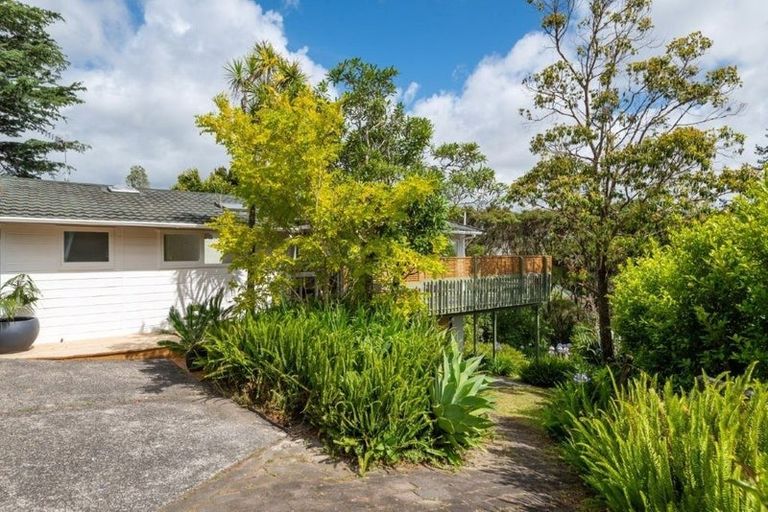 Photo of property in 7 Tranquil Glade, Hillcrest, Auckland, 0627