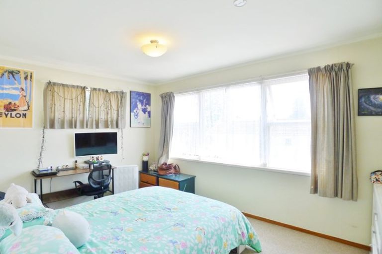 Photo of property in 5 Sunvue Road, Glen Eden, Auckland, 0602