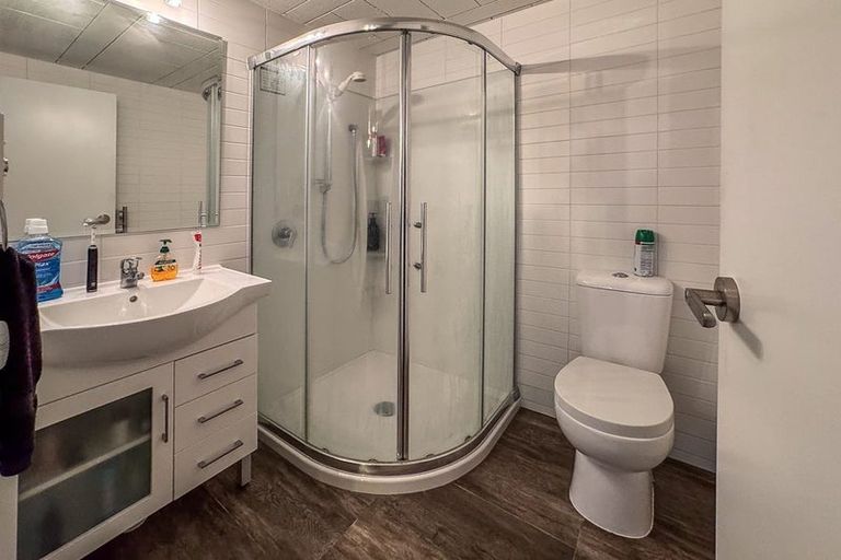 Photo of property in 3 Hebe Place, Birkenhead, Auckland, 0626