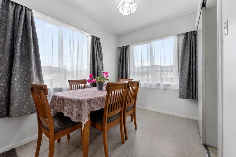 Photo of property in 35 Shelton Place, Feilding, 4702