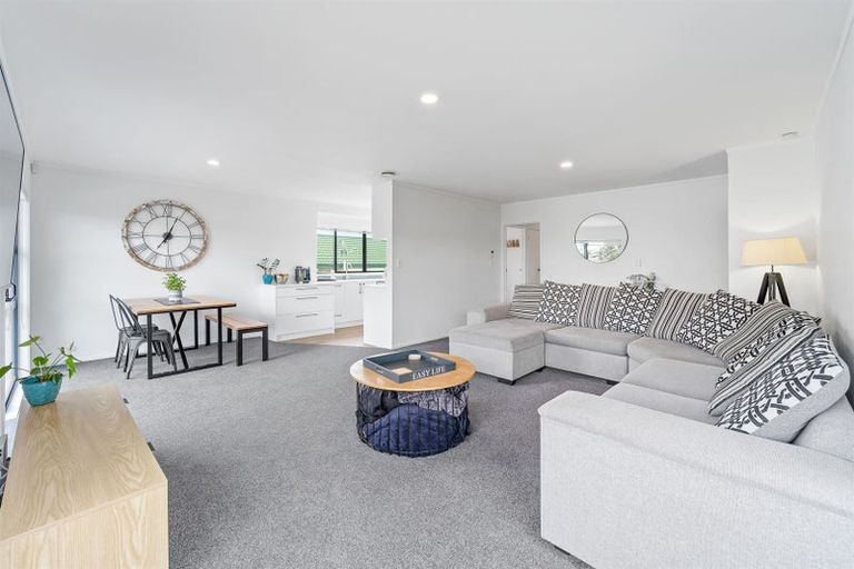 Photo of property in 44 Penton Road, Stanmore Bay, Whangaparaoa, 0932