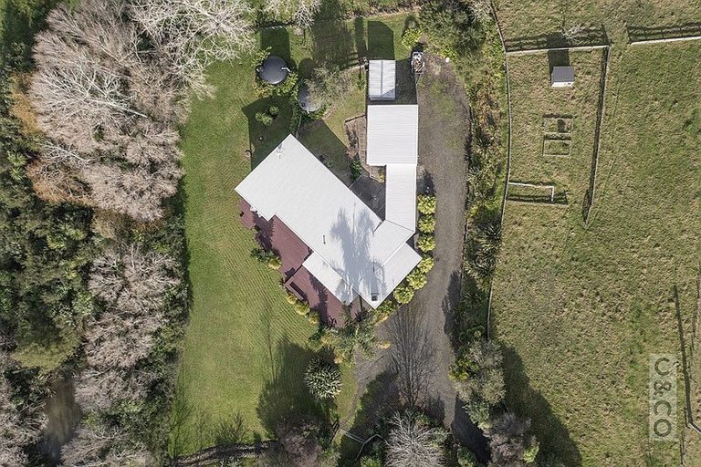 Photo of property in 8 Pineview Lane, Helensville, 0875