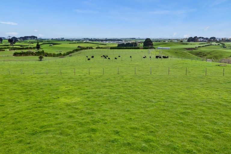 Photo of property in 414 South Road, Hawera, 4674