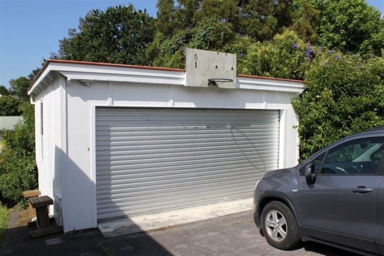 Photo of property in 3/12 Rimu Street, New Lynn, Auckland, 0600