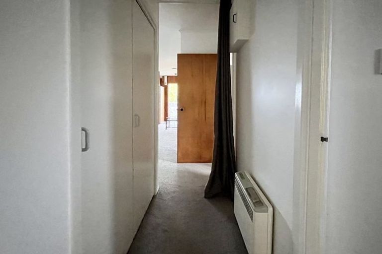 Photo of property in 52 Stottholm Road, Titirangi, Auckland, 0604