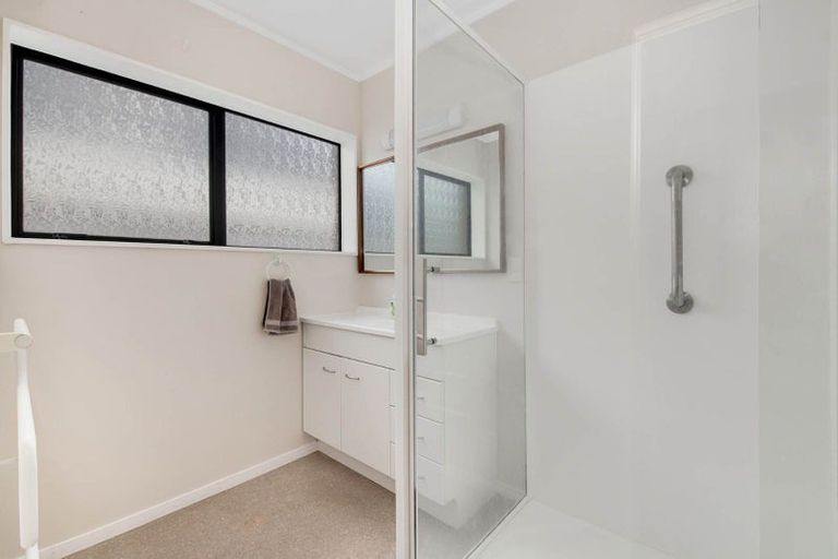 Photo of property in 4b Alice Avenue, Orewa, 0931