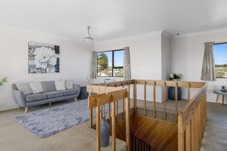 Photo of property in 207 Ngatai Road, Otumoetai, Tauranga, 3110