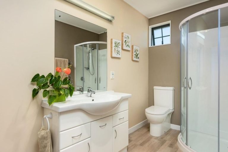 Photo of property in 1 Saunders Place, Te Puke, 3119