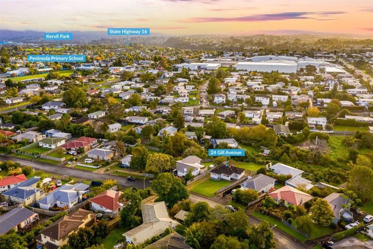 Photo of property in 24 Gill Avenue, Te Atatu Peninsula, Auckland, 0610