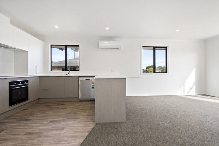 Photo of property in 53u2 Bandon Street, Frankton, Hamilton, 3204