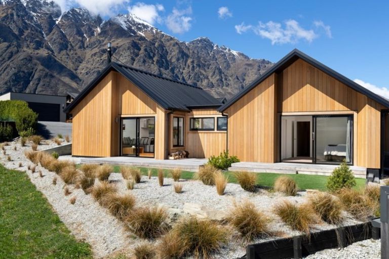 Photo of property in 43 Mcadam Drive, Jacks Point, Queenstown, 9371