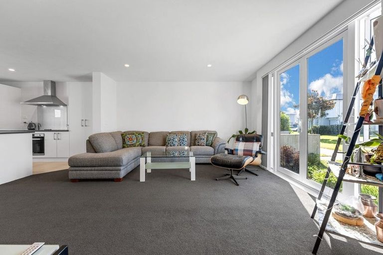 Photo of property in 4 Treestump Road, Takanini, 2112