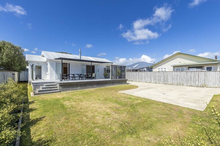 Photo of property in 7b French Street, Moturoa, New Plymouth, 4310