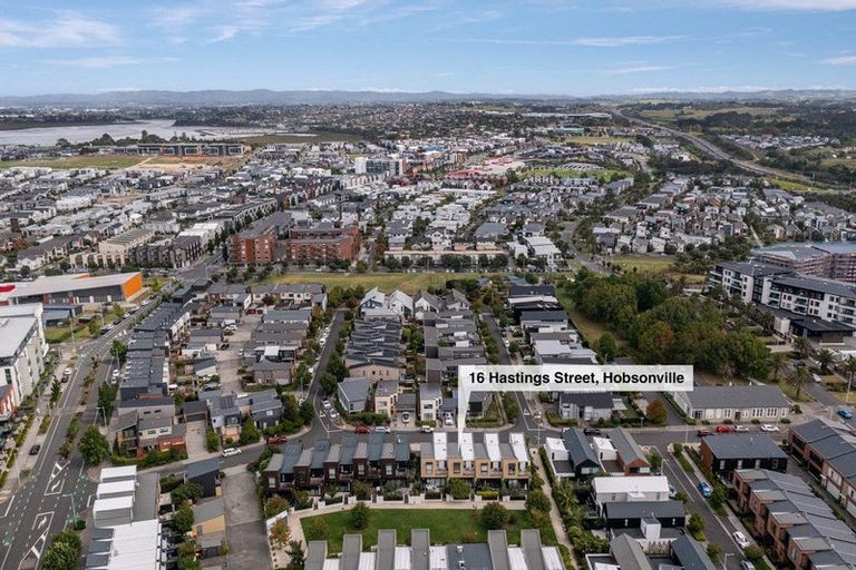 Photo of property in 16 Hastings Street, Hobsonville, Auckland, 0616