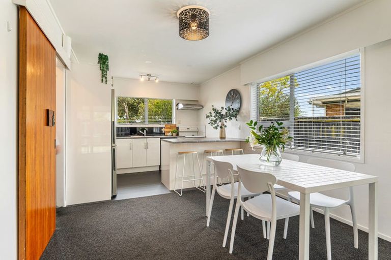 Photo of property in 1/71 Florence Avenue, Orewa, 0931