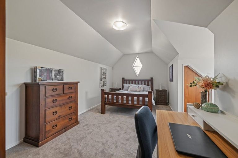 Photo of property in 109 Pacific Drive, Fitzherbert, Palmerston North, 4410