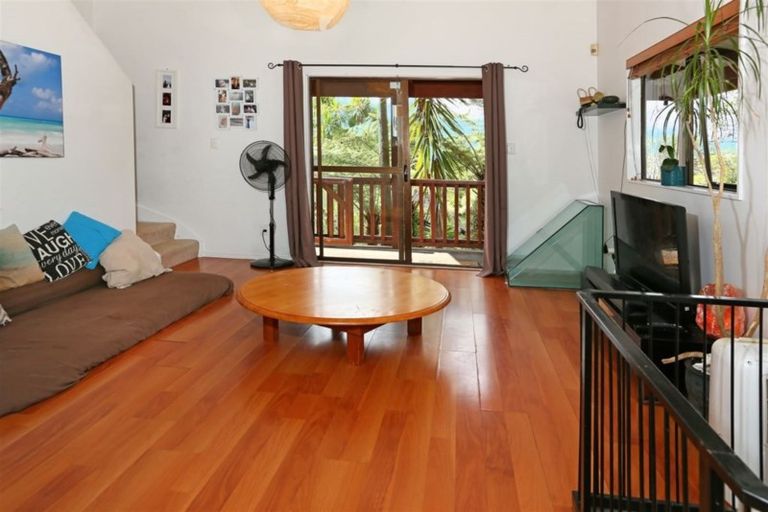 Photo of property in 23 Darcy Place, Massey, Auckland, 0614